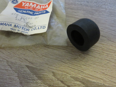 Yamaha Gummikappe hintere Radachse LB50 LB80 Chappy  LB3-M LB3-80 Bop  478-25188-00