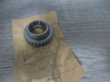 Yamaha Tachoantrieb Schnecke FS1 YB50 Gear speedometer 296-25135-00 Original NEU