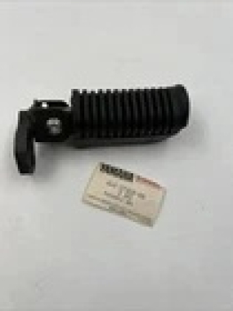 YAMAHA FUSSRASTE VORNE LINKS FRONT FOOTREST ASSY L.H RD350LC RD250LC NOS XX20876