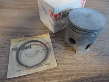 Yamaha Kolben mit Kolbenringen RX80 SE CV80 Beluga Übermaß 0.25mm 3M8-11635-01 und 3M8-11610-11