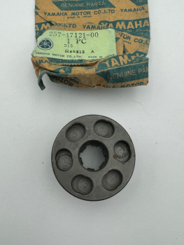YAMAHA FS1DX  FS1  ZAHNRAD, 2. RITZEL GEAR, 2ND PINION 18T 257-17121-00 ORIGINAL NEU