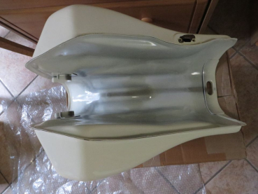 Preview: Yamaha Benzintank Fuel Tank  XT550 5Y1-24110-00-03 Original NOS (New Old Stock)