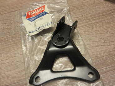 Yamaha Fußrastenhalter hinten links XS250 XS360 XS400 Bracket Footrest rear 1U4-27432-00 Original