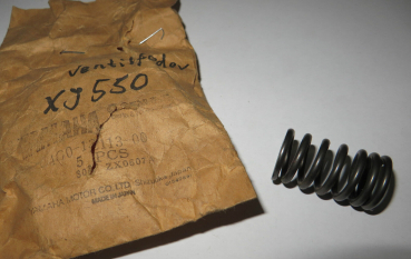 Yamaha innere Ventilfeder XJ550 XJ600 SR125 TW125 SR185 valve spring inner 4G0-12113-00 Original