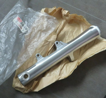Yamaha Gabel Tauchrohr rechts XVS650 A Drag Star Classic Tube outer RH  5BN-23136-00 Original