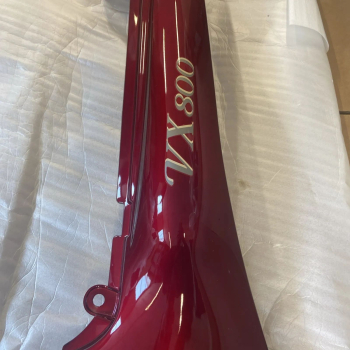 SUZUKI VX 800 VERKLEIDUNG COVER FRAME LEFT NOS 47210-45C61-22U HB0036