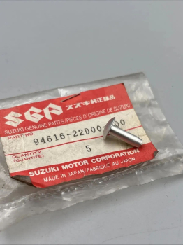 Yamaha SUZUKI STIFT GSXR750 GSXR1100W RGV250 PIN,WINDSCREEN XX36925 94616-22D00 Original Ersatzteil – MG-Teileshop