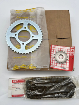 SUZUKI GN 125 KETTENSATZ KETTEN KIT CHAIN SPROCKET SET ORIGINAL NEU L0148