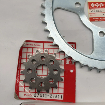 SUZUKI GSX-R 600 FJ  KETTENSATZ KETTEN KIT CHAIN SPROCKET SET ORIGINAL NEU L0146