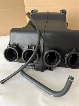 SUZUKI LUFTFILTERKASTEN CLEANER ASSEMBLY 13700-17E01  SUZUKI GSX-R 750 W K01122