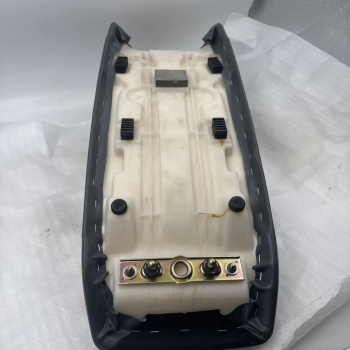 Yamaha SUZUKI SITZBANK SITZ SEAT DR800 45111-31D00 NOS SA0008 45111-31D00 Original Ersatzteil – MG-Teileshop