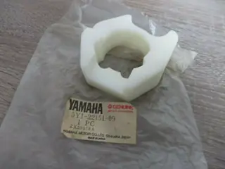 Yamaha Schwingenschutz XT550 seal guard Original NOS