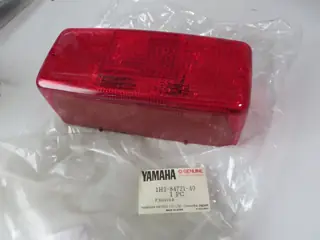 Yamaha Rücklicht Glas XS500 XS400SE taillight lens 1H2-84721-40 Original NEU