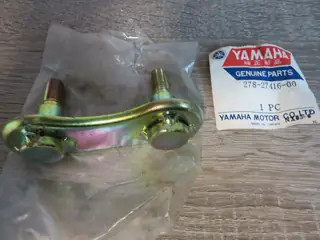 Yamaha Befestigung vorderer Fußrastenhalter DS7 R5 RD250 RD350 278-27416-00