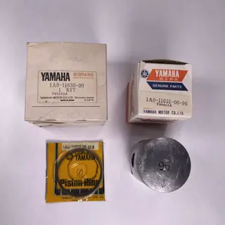KOLBEN KIT STANDART PISTON ASSY STD YAMAHA RD250 1A0-11630-00 ORIGINAL NEU