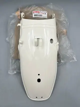 YAMAHA XT500 KOTFLÜGEL HINTEN WEISS REAR FENDER 1U6-21610-00-36 ORIGINAL NEU