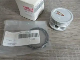 Yamaha Kolbensatz XC125 T Cygnus MBK XC125 T Flame piston kit 4KP-E1631-00-A0 mit Kolbenringen 4CW-E1603-01