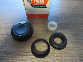 Yamaha Deckel Bremsflüssigkeitsbehälter XS2 TX650 306-20000-30 Original NOS