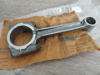 Yamaha Pleuel Pleuelstange FZR600 connecting rod 3HE-11650-00 Original NEU