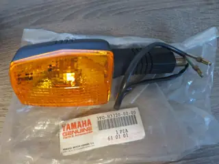 Yamaha Blinker vorne rechts SR250 TZR125 TZR80RR front flasher Original NEU