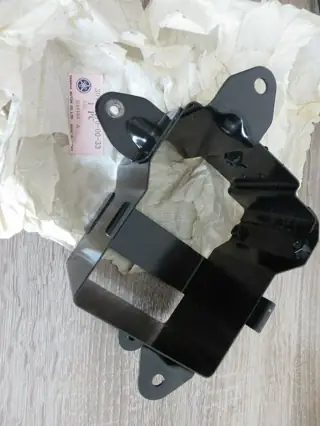 Yamaha Batteriehalter AS3 125 LS2 battery holder Original NOS