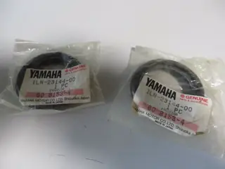 Yamaha Gabel Staubdichtungen XT600Z TT350 fork dust seal 1LN-23144-00 Original