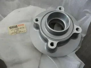 Yamaha Kettenradträger XS400 12E DOHC SECA sprocket hub 12R-25366-00-38 NEU