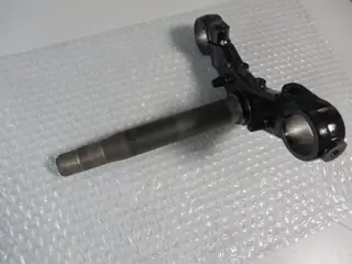 Yamaha Gabeljoch XJ550 fork under bracket Original NOS