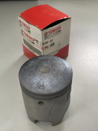 Yamaha DT125R DT125X Kolben 1.Uebermaß Yamaha piston 1ST O/S 3MB-11635-02-00 NEU