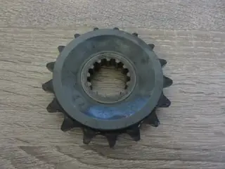 Yamaha Ritzel 17 Zähne TRX850 TDM850 sprocket 4AS-17460-00