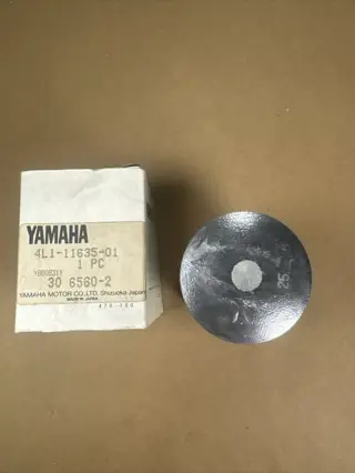 KOLBEN 1. UEBERMASS PISTON 1ST O/S YAMAHA RD250LC 4L1-11635-01 NOS