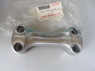 Yamaha Lenkerhalter oben VMX1200 Vmax handle holder 1FK-23441-00-38 NEU