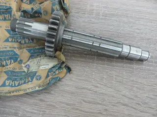 Yamaha Antriebswelle RD250 RD350 Drive axle Original NOS