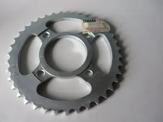 Yamaha Kettenrad XS250 XS360 XS400 RD250 RD400 sprocket 1J3-25439-20