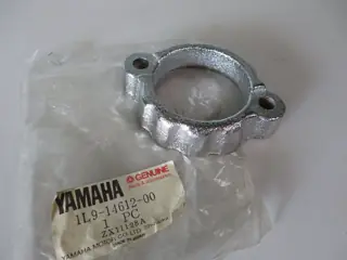 Yamaha Flansch Auspuffkrümmer XS250 XS360 XS400 NUT RING Neu