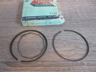 Yamaha Kolbenringe 3. Übermaß RD350 L-Ring piston rings 360-11610-32 Original