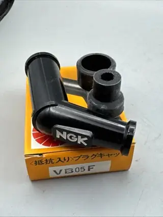 YAMAHA NGK ZÜNDKERZENSTECKER VB05F 8032 SCHWARZ SR500 XT500 SPARK PLUG