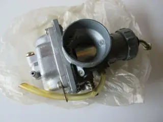Yamaha Vergaser rechts RD250 LC carburetor RH 4L2-14102-00 Original NEU