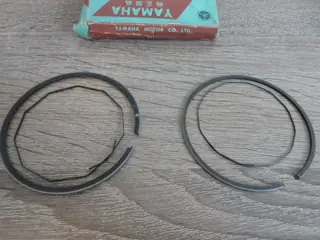 Yamaha STD Kolbenringe DT2 DT3 DT250 RT2 RT3 piston rings NOS