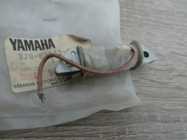 Yamaha Ladespule Stromspule DT50 MX DT80 MXS coil source 3J8-85512-20 Original