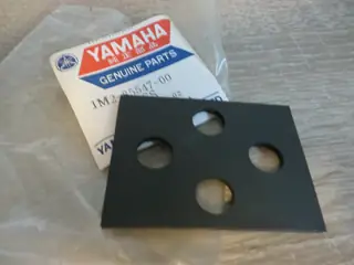 Yamaha CDI Unterlage Dampfer YZ125 YZ250 DT250 MX Damper DT400 MX 1M2-85547-00 Original NEU