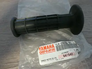 Yamaha Griffgummi rechts DT125R TT350 XT550 TT600 XT600E right handle grip original