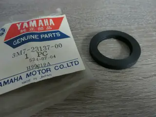 Yamaha Gummiunterlage Lampenhalter RX50 RX80 RD50 MX RD80 MX 3M7-23137-00 Original NOS