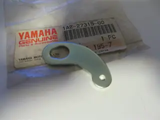 Yamaha Umlenkblech Seitenständer RD250 RD400 XS360 XS400 link side stand 1A2-27315-00 original NEU