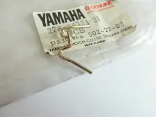 Yamaha Stellfeder Scheinwerfer RD250 RD350 XT500 spring reflector 278-84324-21 Original NEU