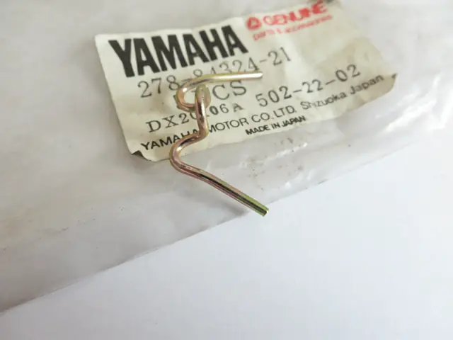 Yamaha Stellfeder Scheinwerfer RD250 RD350 XT500 spring reflector 278-84324-21 Original NEU