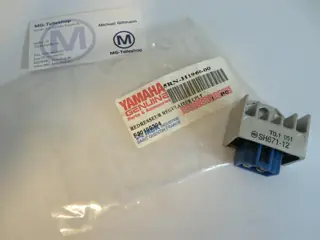Yamaha Regler Gleichrichter XT125 EW50 Slider YH50 Why YN50 YN100 Neos YQ50 Aerox TZR50 CS50 Jog CW50 BW`S 5RN-H1960-00 Original