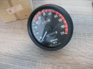 Yamaha Tacho TX750 speedometer Neu