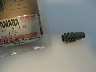 Yamaha Kupplungsschnecke RD50M RD50 DX RD80 MX DT50 DT80 MX MX-S TY50M TY80 RX80 241-16341-01 NEU
