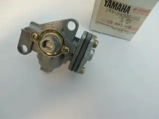 Yamaha Benzinhahn LB3-M LB3-80 Bop fuel cock Original NEU